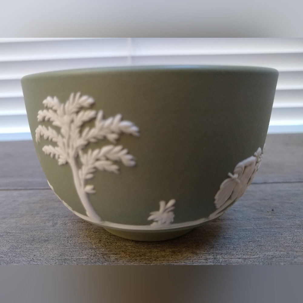 Green Wedgewood Jasperware 3" bowl
